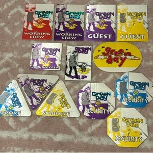 GREEN DAY PASSES FEATURING THE 1990’s “PISS GRUNGE” GREEN DAY LOGO